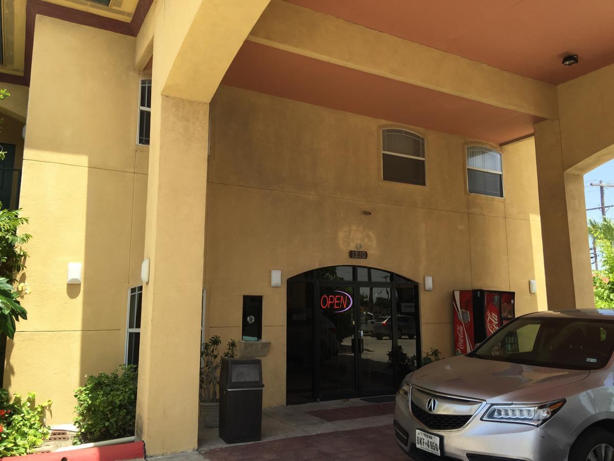 Texas Inn And Suites - Rio Grande Valley Edinburg Exterior photo